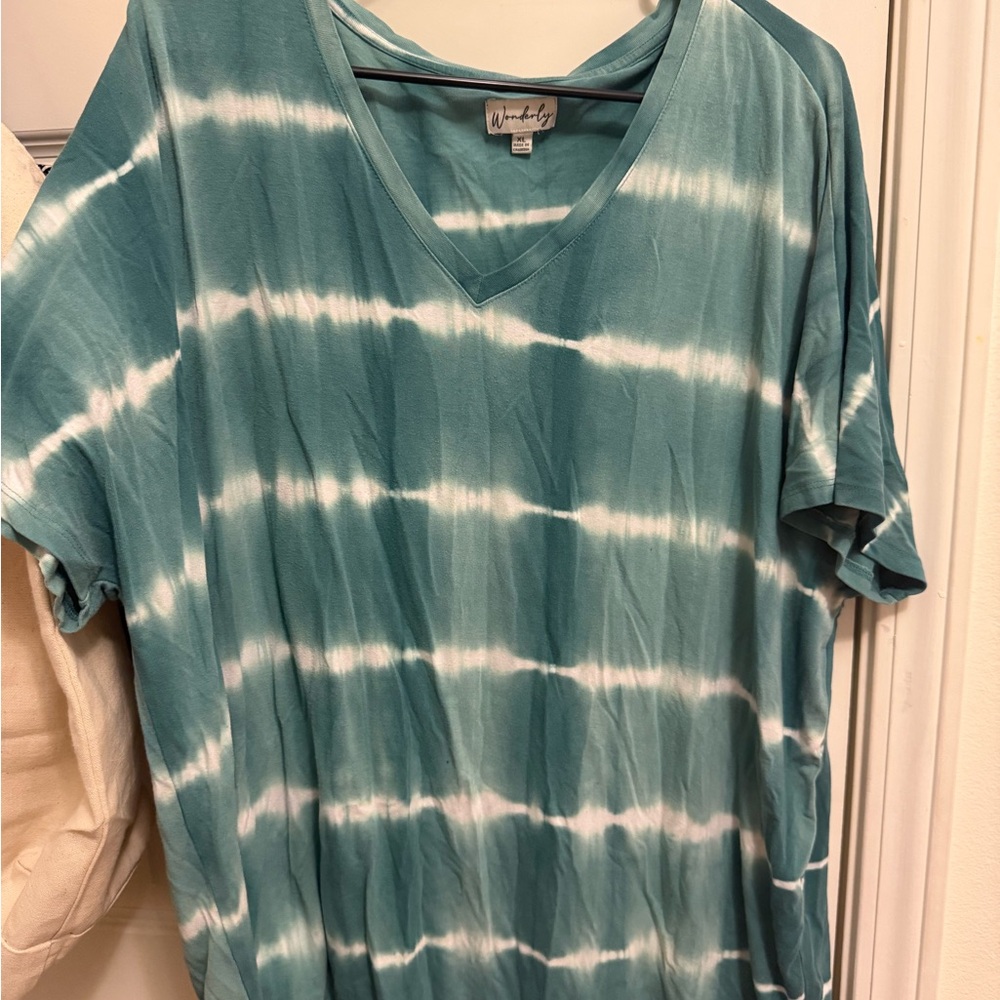 Wonderly Blue and White Tie-Dye Short Sleeve Top